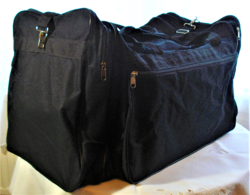 Hatalmas, vállra is akasztható, fekete gyöngyvászon utazó vagy sport  táska