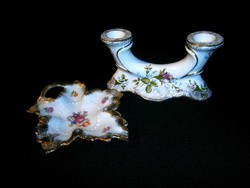 Rózsa mintás, aranyozott Chodziez porcelán két ágú gyertyatartó és egy német jelzett tálka