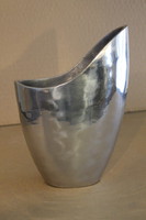 Retro különleges formájú alumínium váza