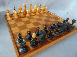 Régi intarziás fa sakk készlet 
