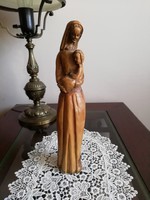 Faragott fa Mária a kis Jézussal