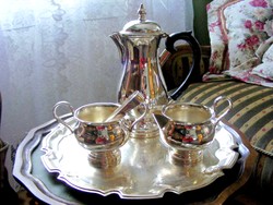 Igazi arisztokrata kecsesség, ezüstözött kávé-tea szervírozó készlet, csillogó-villogó felülettel