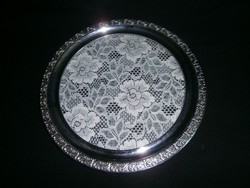 J_095 Antik ezüst színű fémkeretes üvegtálca csipke betétes tortatál 34 cm átmérő