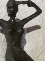 Táncoló nő 44cm magas bronz szobor,márvány talapzattal.