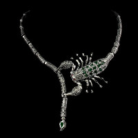 Extravagant ​smaragd rubin marcasite 925 ezüst Scorpion nyaklánc méret 45 cm