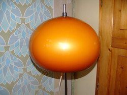 Retró designe állólámpa gyöngyházas karamellben