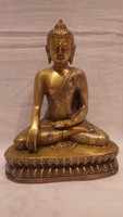 Jelzett aranyozott díszes ruhás réz Buddha szobor , szép állapot