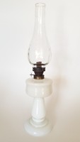 Régi petróleum lámpa asztali fehér üveglámpa 42 cm petróleumlámpa