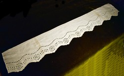 Madeira fehér hímzés csipke polc dísz , drapéria 108 x 18 cm