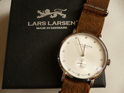 Lars Larsen Christopher egy gyönyörű skandináv dizájn óra