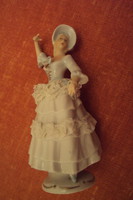 Barokk táncosnő---régi kézi festésű, német porcelán vitrindísz.
