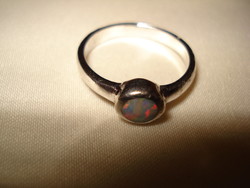 Ezüst gyűrű opál kővel BUTON foglalatban