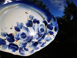 Serving bowl with blue roses