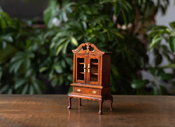 Vintage bababútor - faragott neobarokk szekrény - miniatűr szalonbútor - babaház berendezés