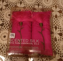 Scented silk pillow for the wardrobe, recommend!