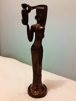 Nagyon szép szobor: Nő korsóval   (30 cm)