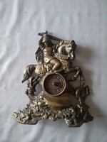 Nehéz antik kandalló óra, Szent György és a sárkány, ajánljon!