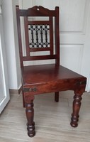 2db Rusztikus fa szék, vas díszítéssel