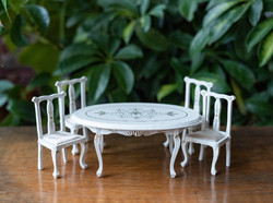 Miniatűr shabby chic szalonbútor, asztal székekkel, fehér fa étkező - mini bababútor - pici babaházi