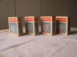4 doboz Hókristály kockacukor a 70-es évekből. A Petőházi Cukorgyár terméke.