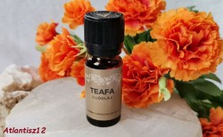100% natural essential oil from pure plant ingredients, tea tree