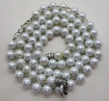 Beautiful white enameled magnetic pearl jewelry set with silver mounting