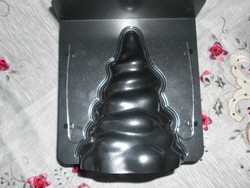 BIRKMANN  fenyő alakú karácsonyi tapadásmentes bevonatos fém sütőforma. 