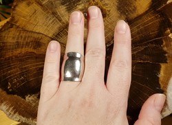 Hengeres ezüst gyűrű