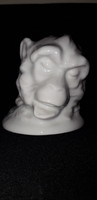 Porcelán majom fej
