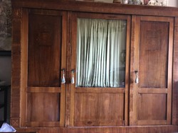 Biedermeier, intarziás 3 ajtós szekrény, korának megfelelő állapotban
