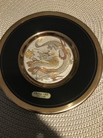 Japán 24 karátos arannyal készült sárkányos porcelán dísztányér nagyonszép.