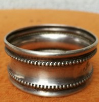 Szalvéta gyűrű, ezüst ünnepi jellegű, elegáns luxus termék. 