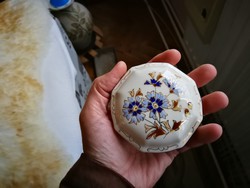Zsolnay  búza virág mintás szögletes kis bonbonier