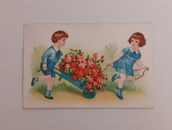 Régi képeslap 1942 gyerekek egy talicska rózsával levelezőlap