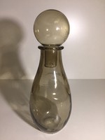 Füst színű öntött butelia üveg dugóval (70)