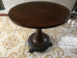 Ovális robosztus asztal állvány, faragott, nagyon dekoratív szép antik  darab. 