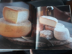 Sajt szervirozó készlet ajándék + Francia sajtok, borok- képes album-Design könyv, sajt/bor