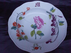 1880-as évek.Antik, Herendi, óherendi tányér. Ritka, dús virág motívummal.Szalagos jelzés