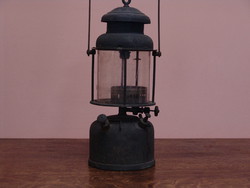 Antik petróleum lámpa