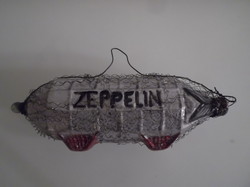 Karácsonyfadísz - NAGY - VASTAG - ÜVEG - zeppelin - 14 x 5 x 4 cm - Holland - hibátlan