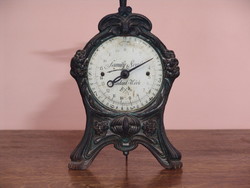 Antik patinás óra kijelzésű mérleg