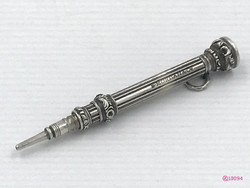 Nagyon szép viktoriánus kori angol sterling ezüst, kihúzható ceruza, achát díszítéssel a végén.