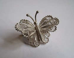 Filigrán pillangó ezüst bross