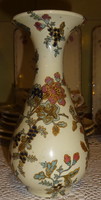 Antik Sarreguemines fajansz váza HANOI dekorral.