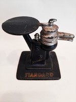 Antik öntöttvas STANDARD gép makett, levélnehezék