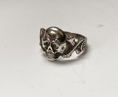 2.világháborús német halálfejes ezüst gyűrű.
