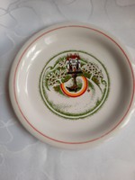 Hollóházi porcelán lapos tányér kacsalábon forgó palotával