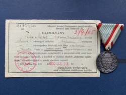 Magyar Háborús Emlékérem adományozóval