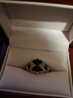 Eladó régi kézműves ezüst fekete köves gyűrű 56-os méret!