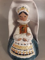 Kerámia figura jelzett anya pólyás babával